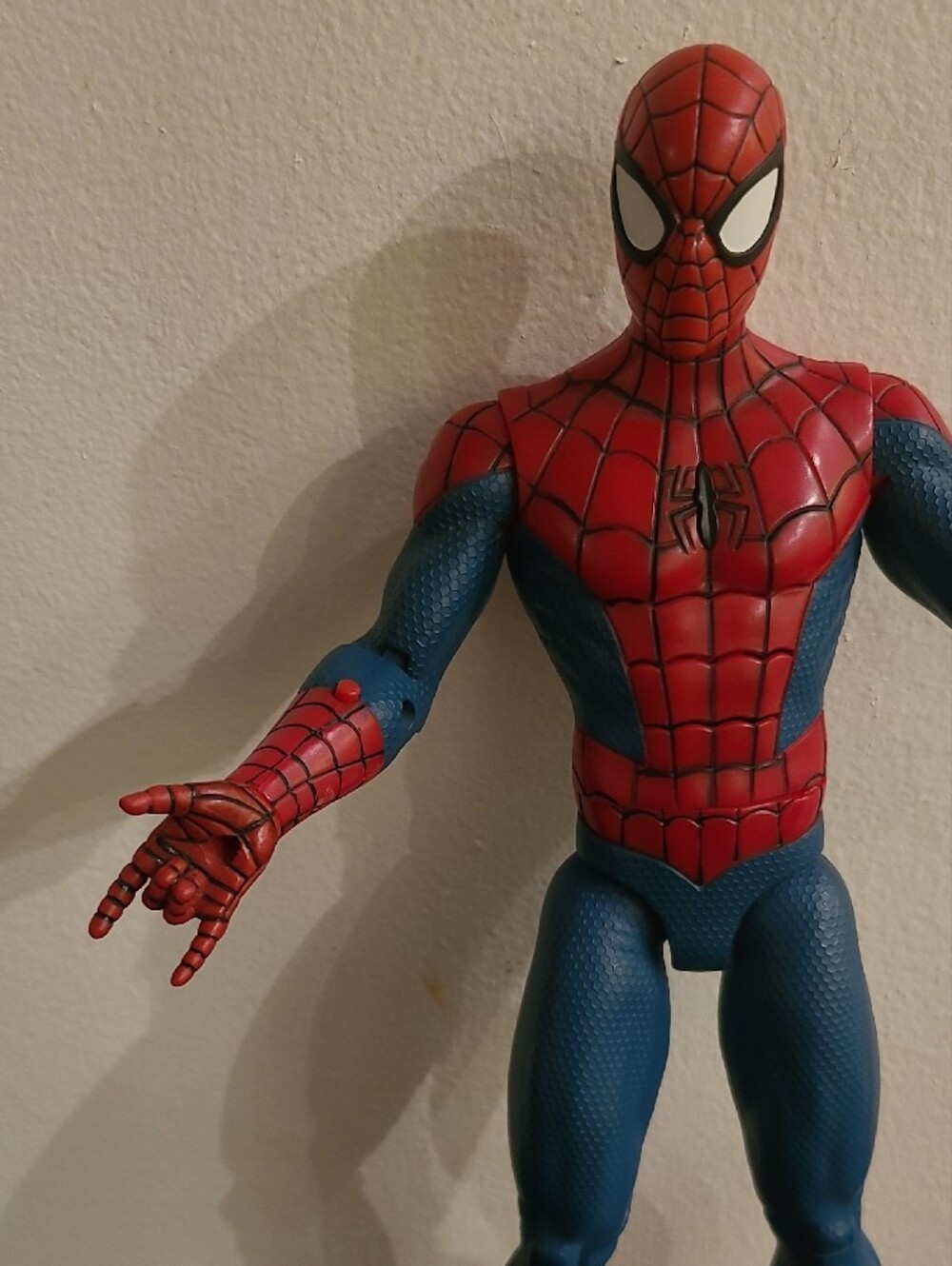 Spider-Man Action Figure - Picture 3 of 6